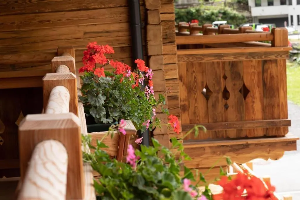 Cupids New Chalets Ischgl Avusturya