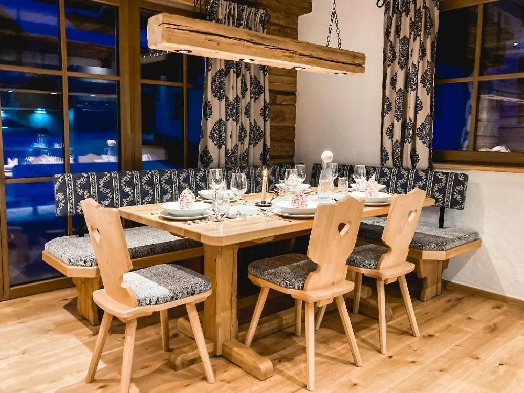 Cupids New Chalets Ischgl